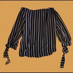 OFF THE SHOULDERS TOP